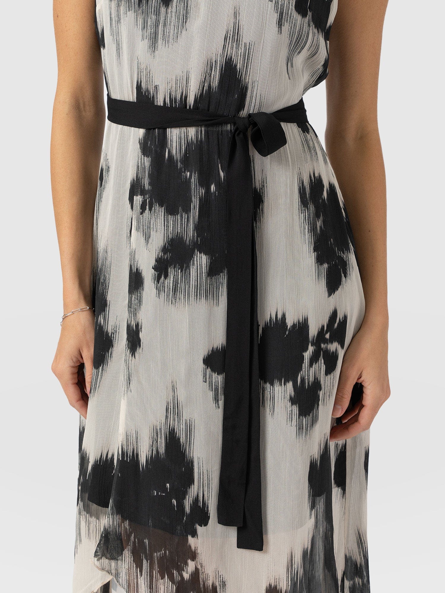 Lexi High Low Dress - White Fade Floral - Women's Dresses | Saint + Sofia® USA